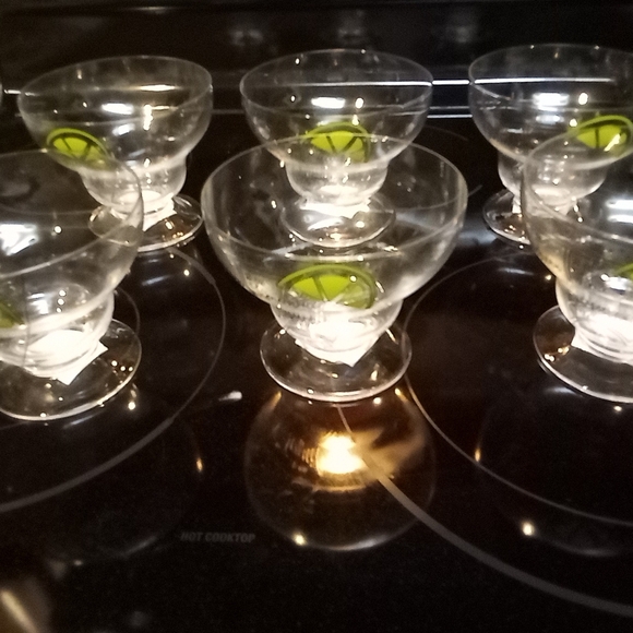 Mud Pie - 6 Clear Glass Cocktail Glasses with Lime Design - Picture 9 of 11